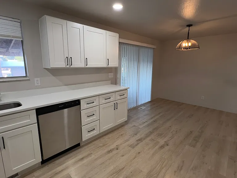 846 W 2600 N — Photo 12