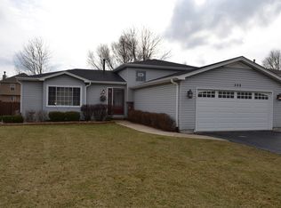 508 Creekside Cir, Minooka, IL 60447