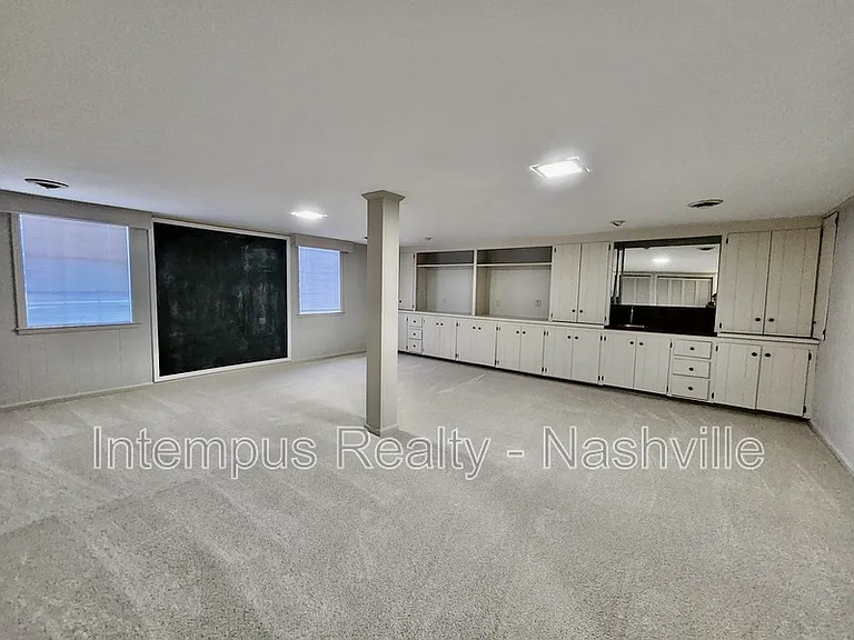 8124 Devens Dr — Photo 29
