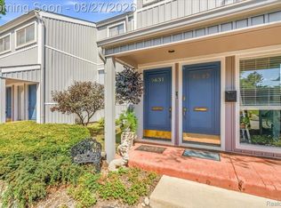 9631 Harbour Cove Ct, Ypsilanti, MI 48197