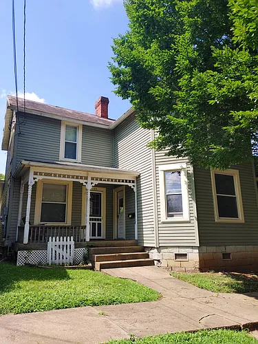 105 Oakwood Ave Photo 1
