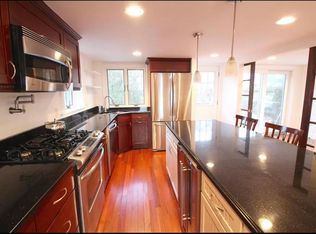 30 West St, Newport, RI 02840