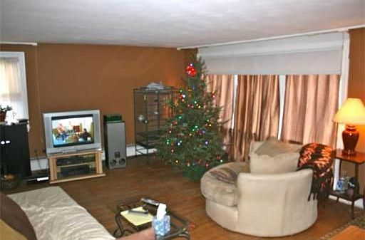 4th image of 4 Paul Ave