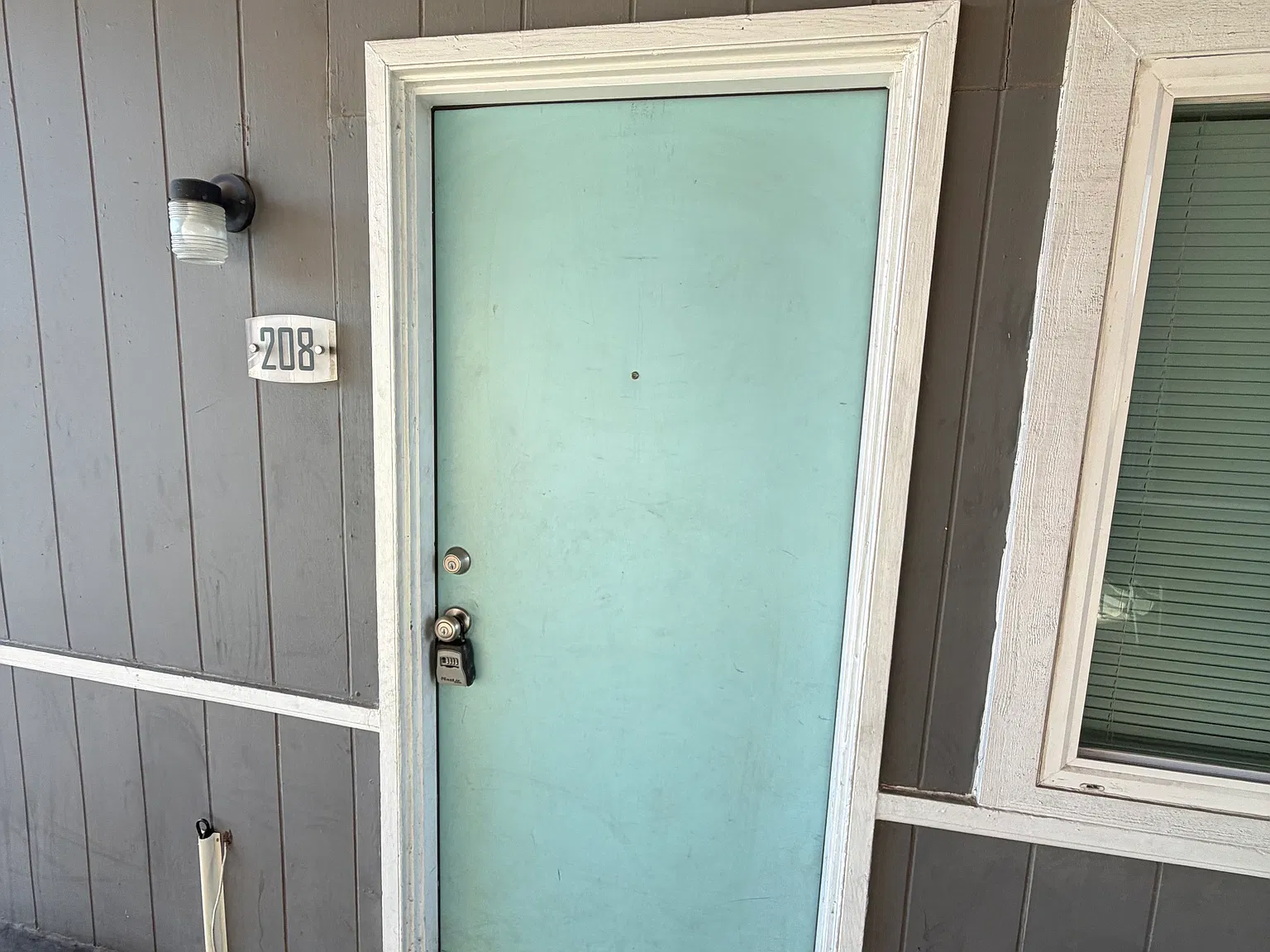 2 bed, 755 sqft, $1,400 — Photo 1