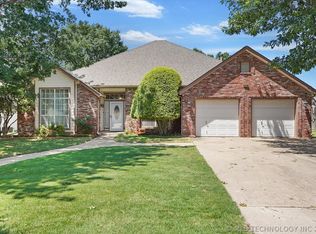 2823 E 89th St, Tulsa, OK 74137