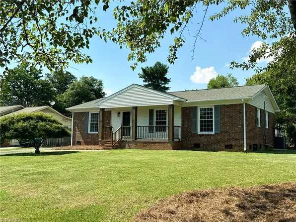 7295 Crenata Dr, Lewisville, NC 27023