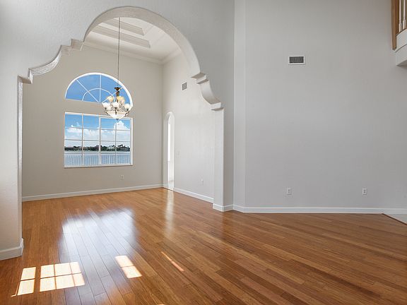 4th image of 3361 SW 192nd Ave