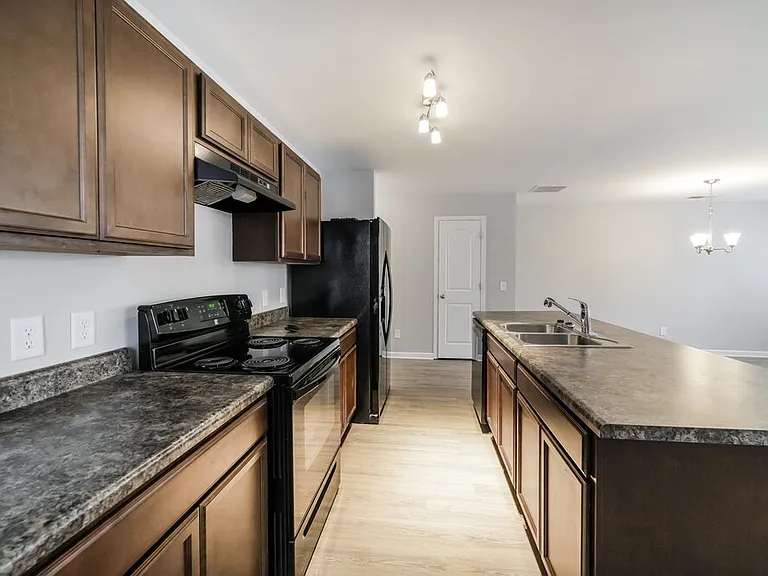 42 Everett Cir — Photo 9
