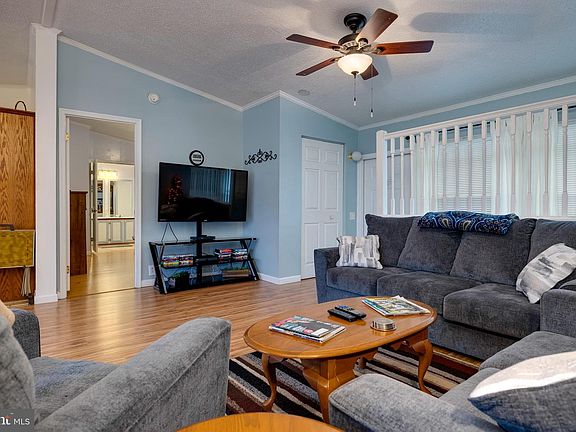 3rd image of 400 N Fork River Rd