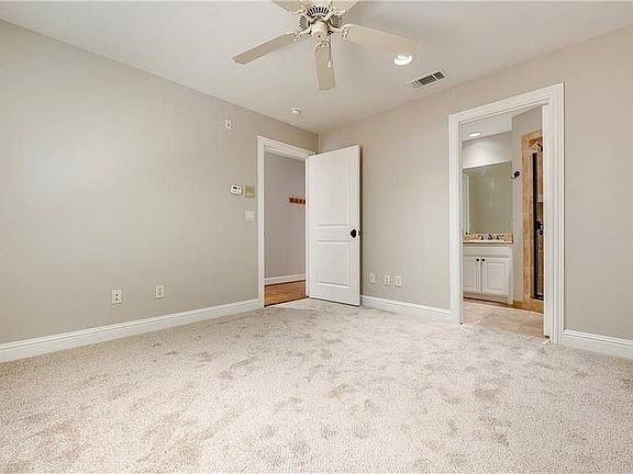 5th image of 3448 Daniel Ave APT 2