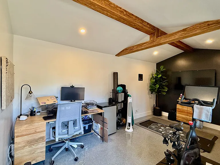 1622 Villa Ave — Photo 12