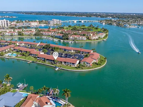 519 Plaza Seville Ct APT 37, Treasure Island, FL 33706