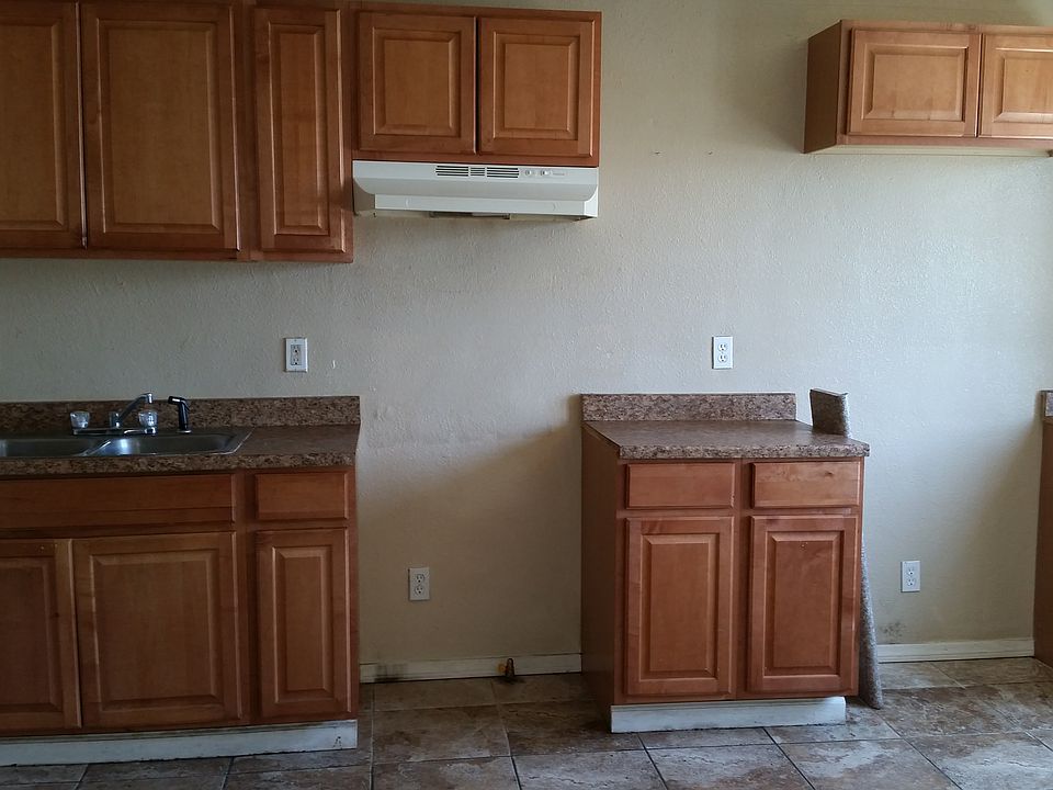 2nd image of 10215 S Normandie Ave