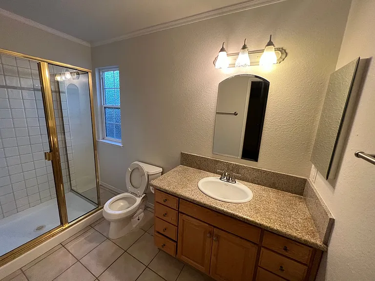 2870 Higgins Rd — Photo 8