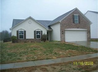 6620 Tramcus Dr, Indianapolis, IN 46260