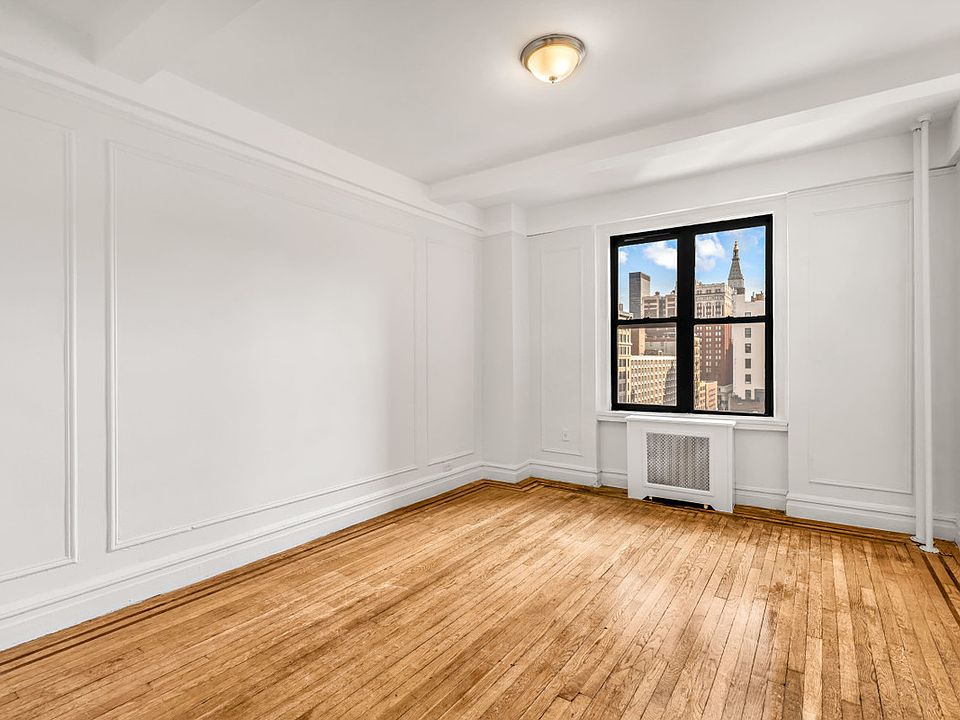 1st image of 208 W 23rd St APT 1218