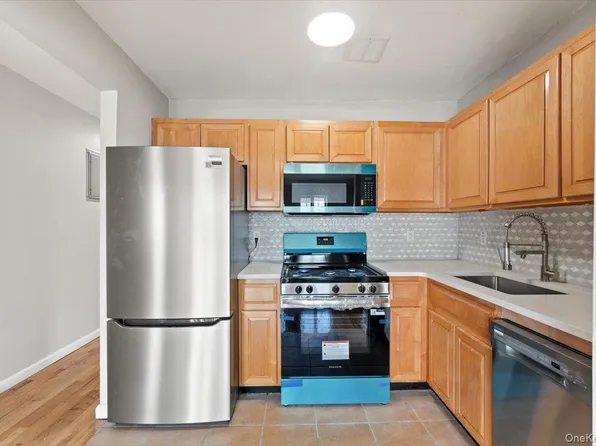 1309 Vreeland Ave APT 3, Bronx, NY 10461