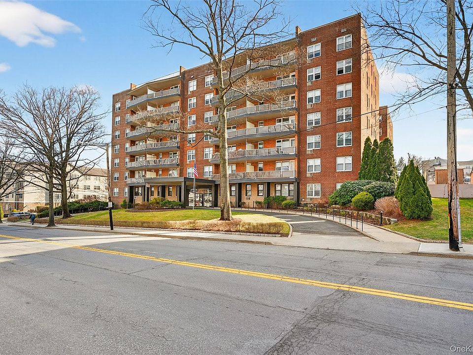 1st image of 360 Westchester Avenue #122