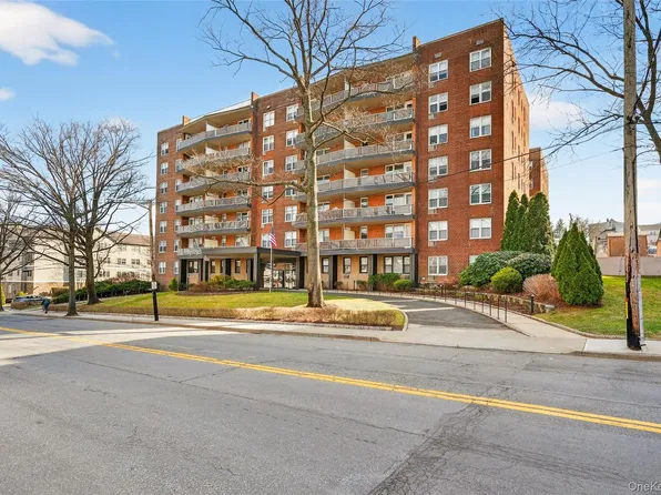 360 Westchester Avenue #122, Port Chester, NY 10573