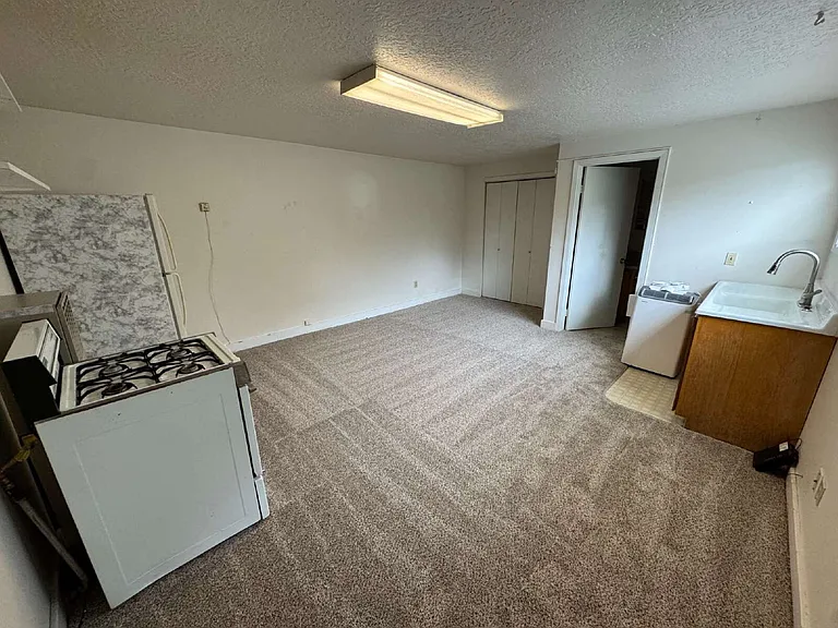 3937 SE 62nd Ave #B — Photo 3