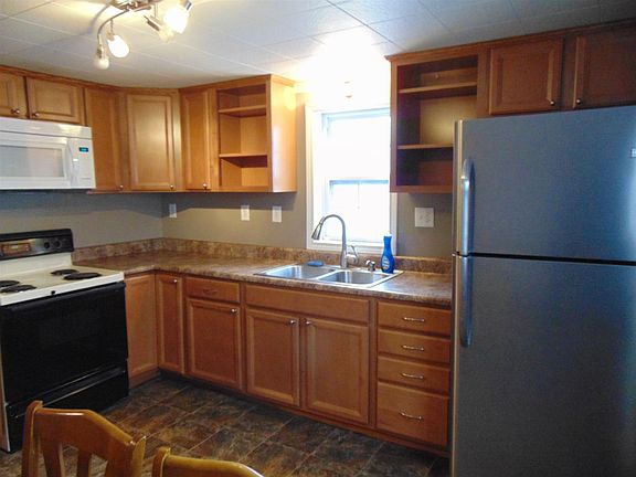 3rd image of 502 W Jefferson St