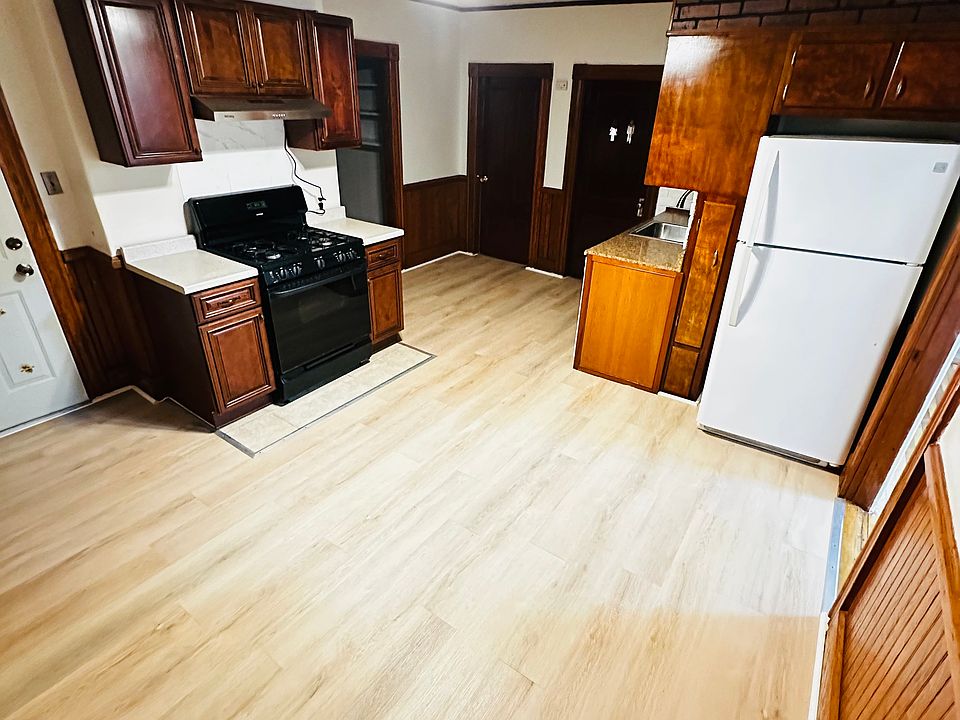 1st image of 133-137 Payson St #3