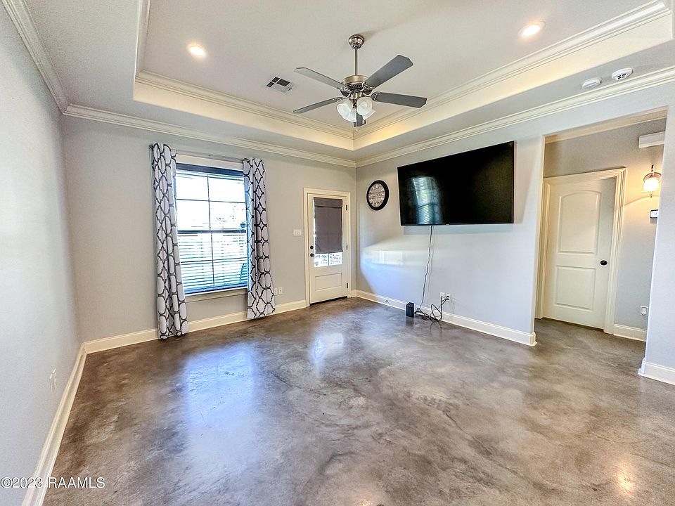 1045 Helen St, Saint Martinville, LA 70582 | Zillow