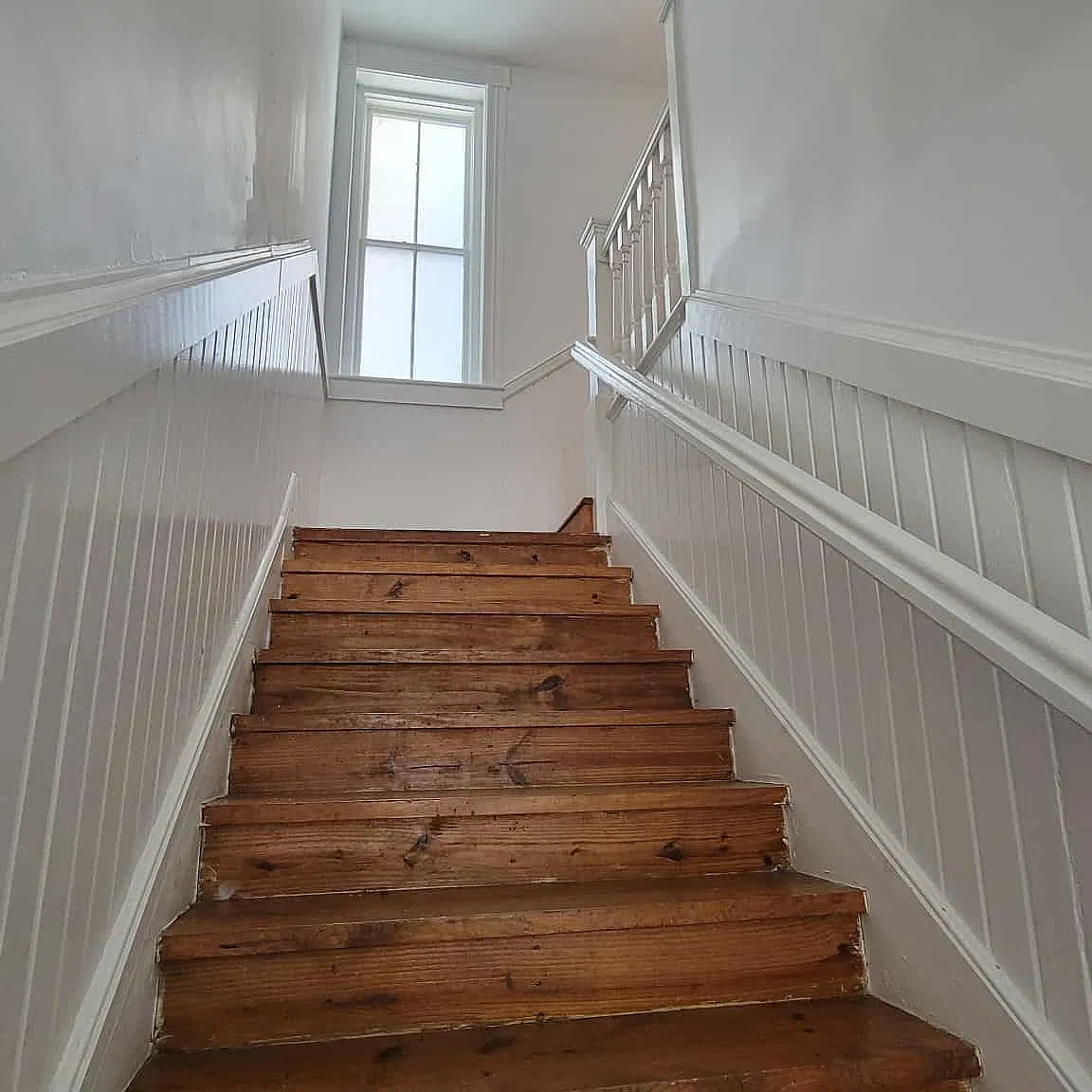 3 bed, 2880 sqft, $2,400 — Photo 3