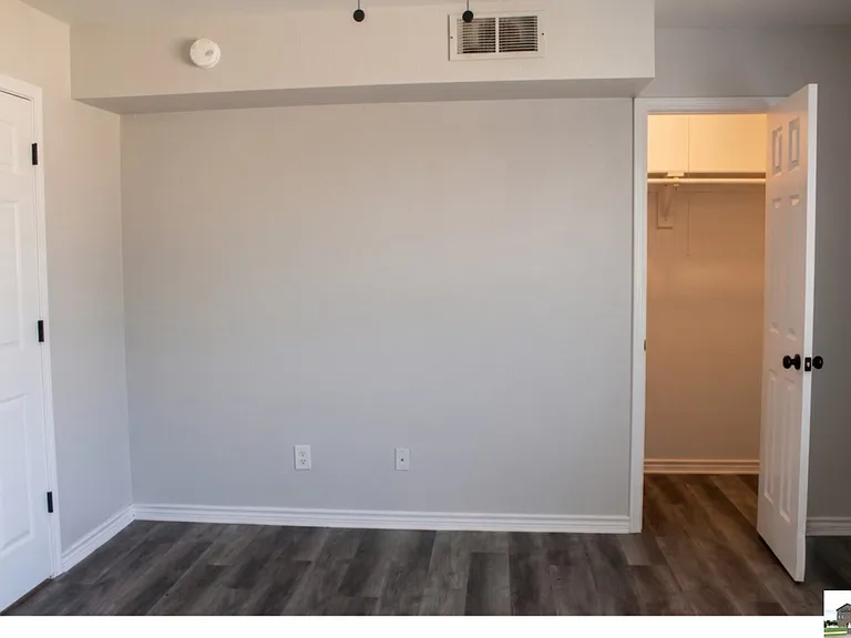 2102 Hunt Dr #B — Photo 10