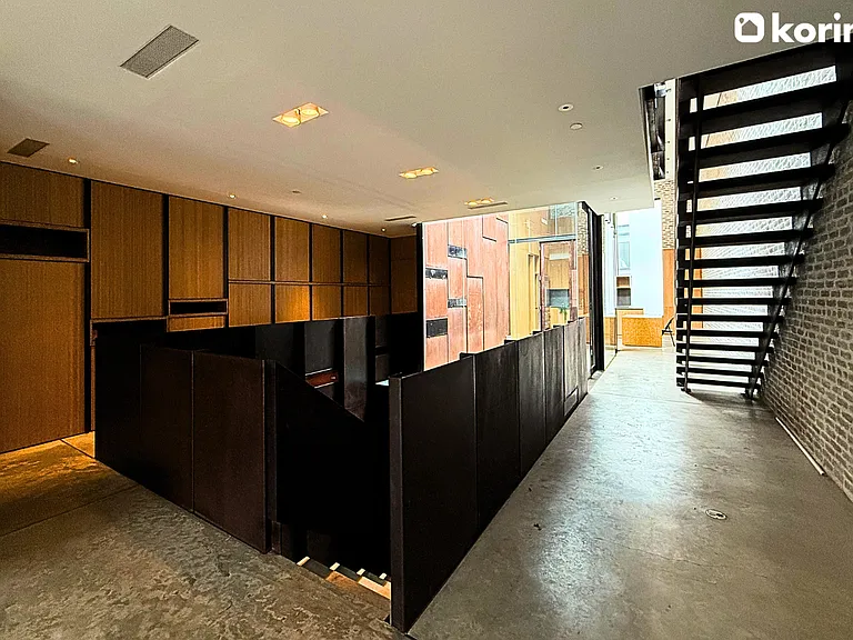 75 Warren St #R — Photo 25