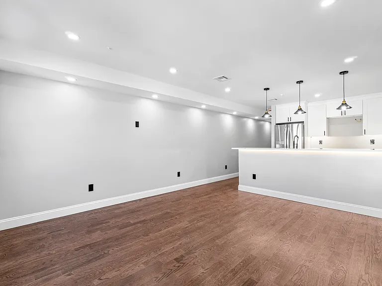 481 15th Ave #2 — Photo 22