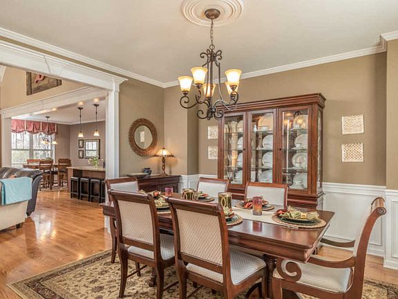 5th image of 931 Manassas Dr #276