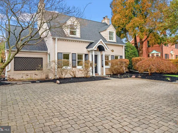 5706 Wilson Ln, Bethesda, MD 20817