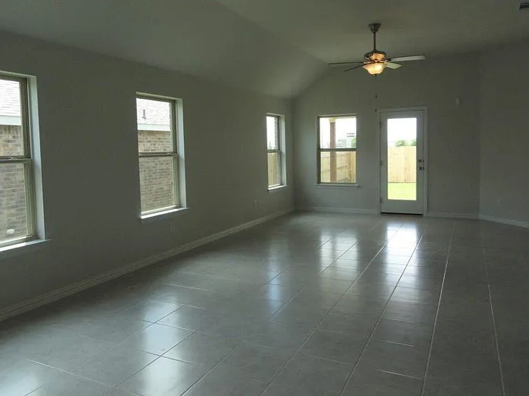 5672 Corsica Loop — Photo 13