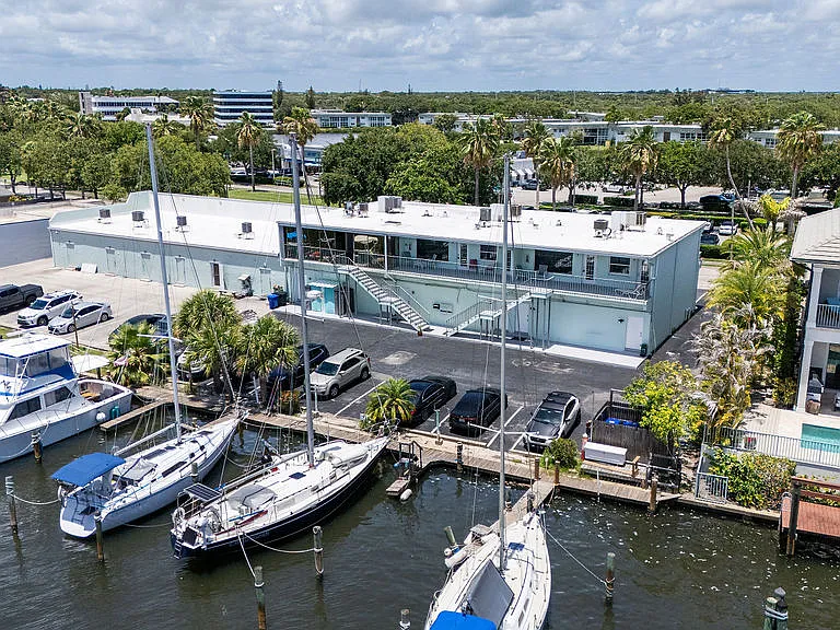 23 Royal Palm Point #A — Photo 27
