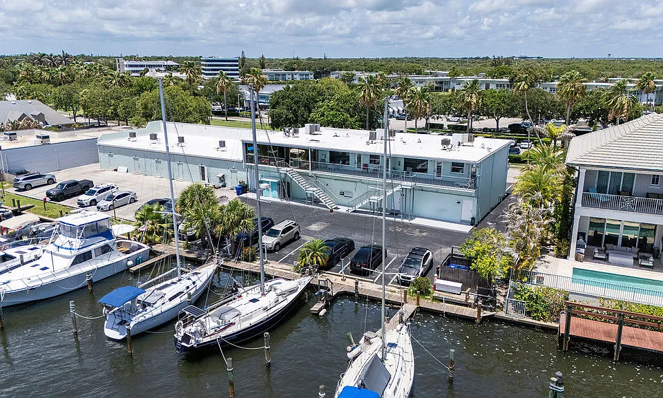 23 Royal Palm Point #B