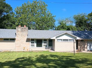 810 Lakeview Dr, Camdenton, MO 65020