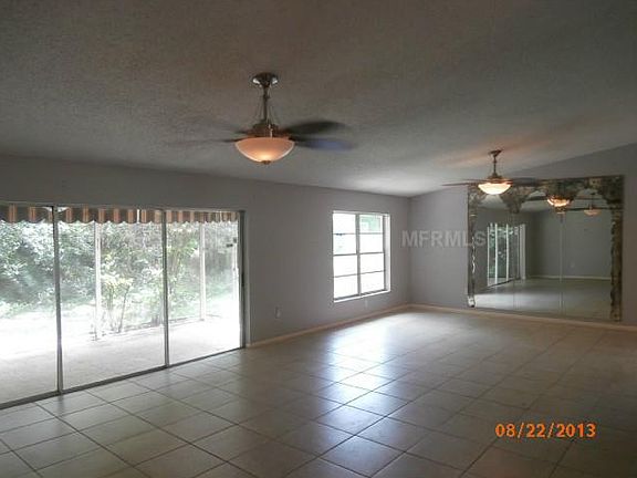 4th image of 210 58th Ave S
