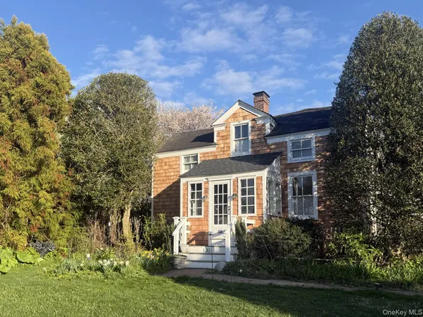 28 Bowden Square, Southampton, NY 11968
