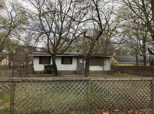 43 Broadway, Mastic, NY 11950