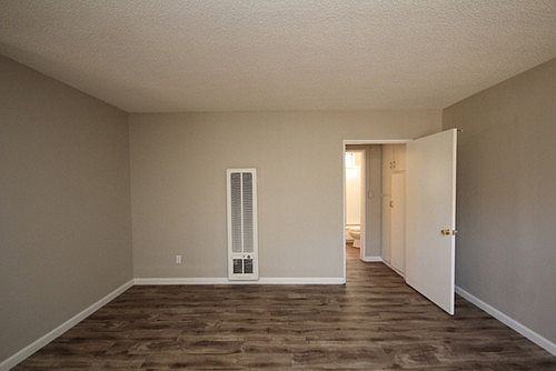 5th image of 695 E Villa St APT 2