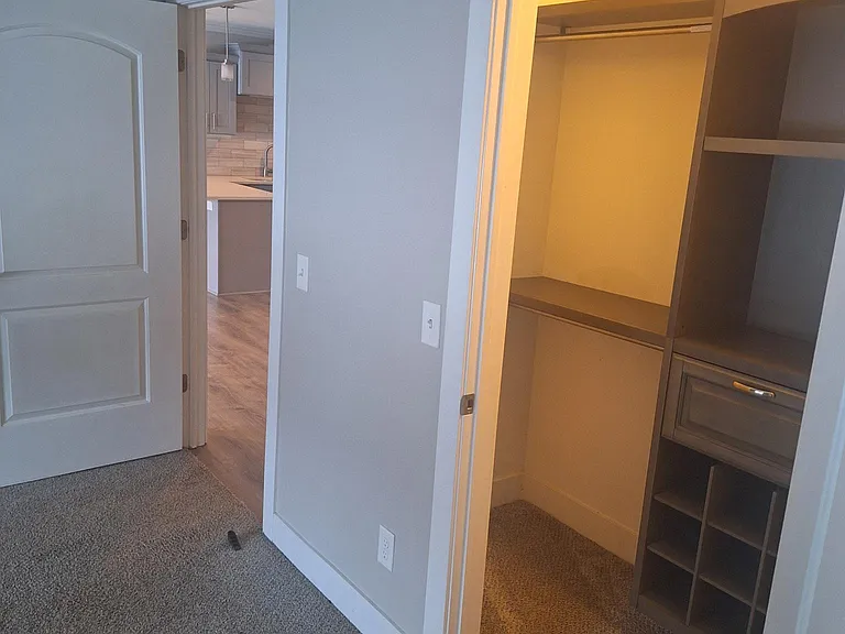 11290 Broadway St — Photo 43
