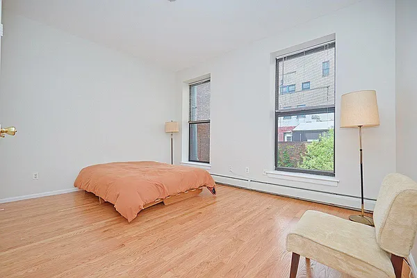 Rented by Compass | media 9