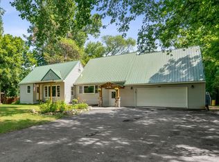 113 Plymouth Rd, Minnetonka, MN 55305