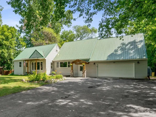 113 Plymouth Rd, Minnetonka, MN 55305