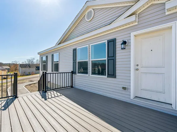 169 Butternut Road, Hartford, VT 05001