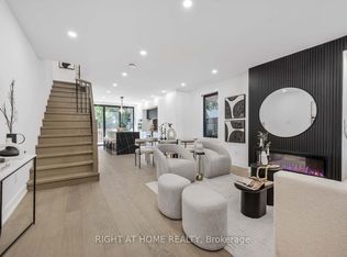 324 Lee Ave, Toronto, ON M4E 2P8