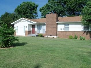 908 N 16th St, Monett, MO 65708