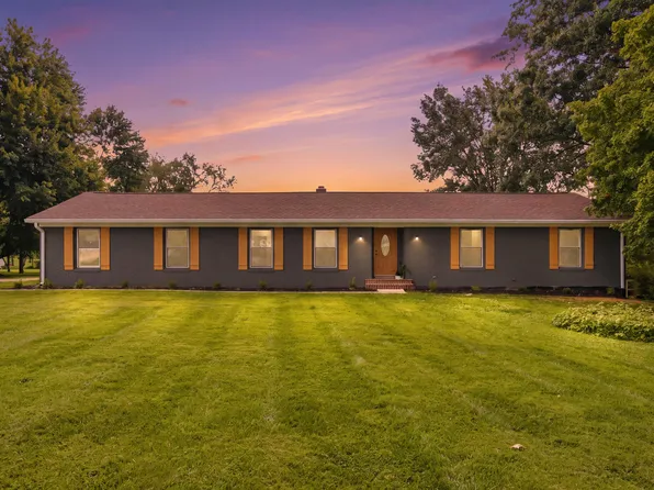 111 Pebble Beach Dr, Georgetown, KY 40324