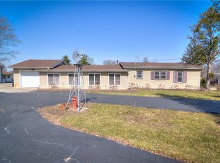 615 Woodland Dr, Mt Zion, IL 62549